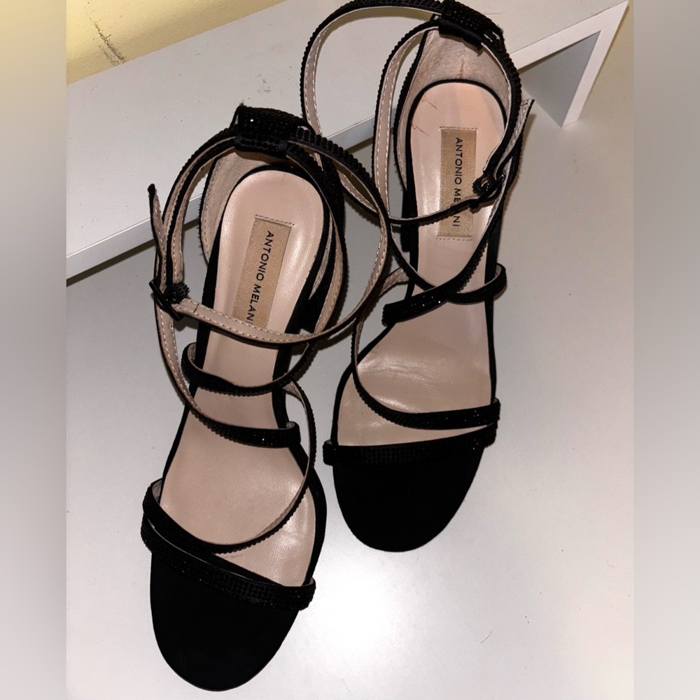 ANTONIO MELANI Black Strappy Block Heel Sandals - Picture 3 of 9